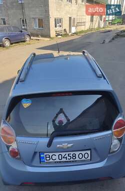 Хэтчбек Chevrolet Spark 2010 в 