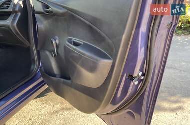 Хетчбек Chevrolet Spark 2016 в 