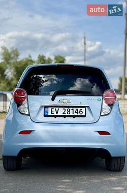Хэтчбек Chevrolet Spark 2015 в 