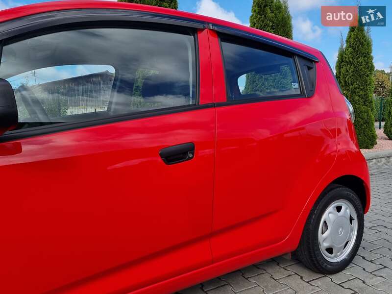 Хэтчбек Chevrolet Spark 2012 в Виннице