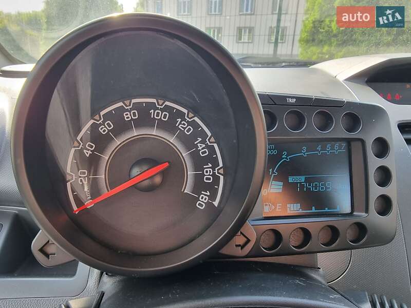 Хэтчбек Chevrolet Spark 2012 в Виннице