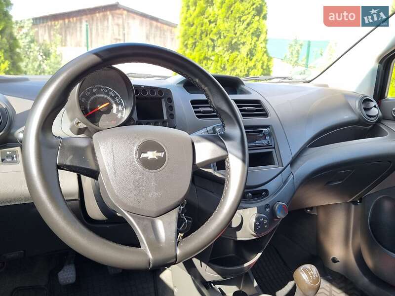 Хэтчбек Chevrolet Spark 2012 в Виннице