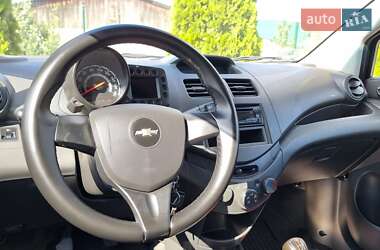 Хетчбек Chevrolet Spark 2012 в 