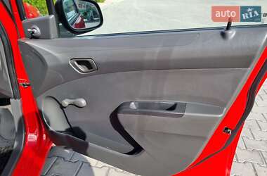 Хетчбек Chevrolet Spark 2012 в 