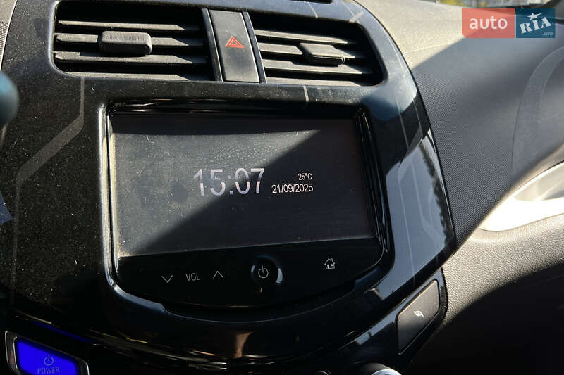 Хэтчбек Chevrolet Spark 2015 в Львове