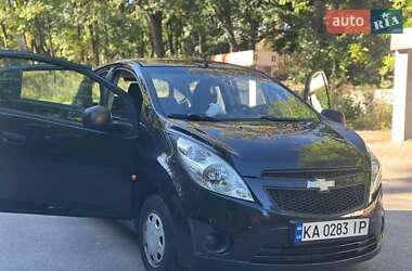 Хэтчбек Chevrolet Spark 2011 в 
