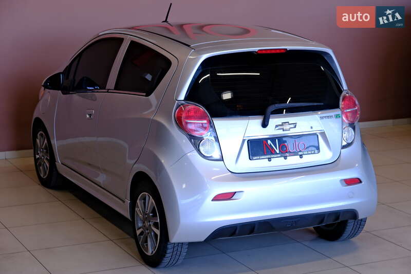 Хэтчбек Chevrolet Spark 2015 в Одессе