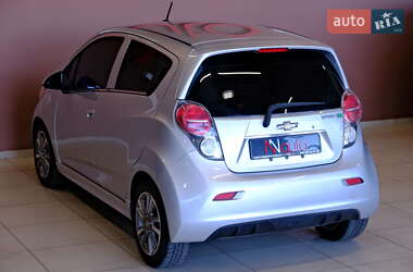 Хетчбек Chevrolet Spark 2015 в 