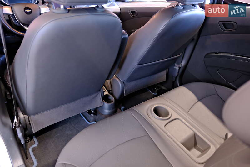 Хэтчбек Chevrolet Spark 2015 в Одессе
