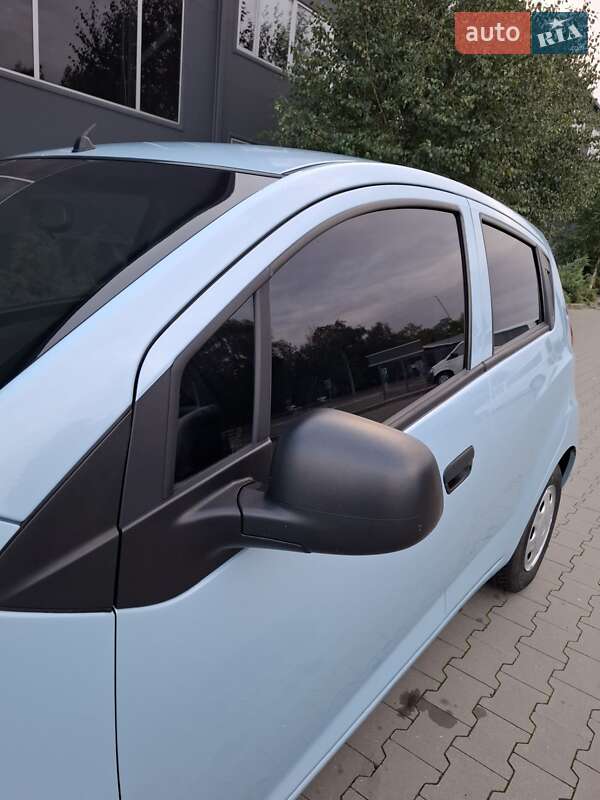 Хетчбек Chevrolet Spark 2015 в Білій Церкві