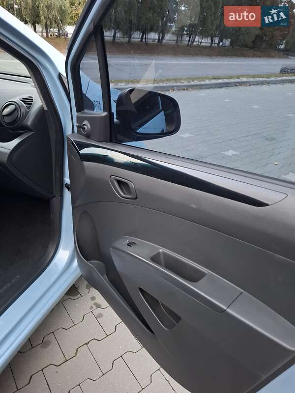 Хетчбек Chevrolet Spark 2015 в Білій Церкві