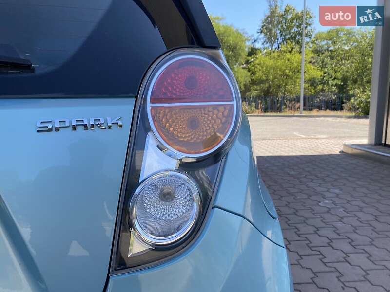 Хэтчбек Chevrolet Spark 2010 в Николаеве