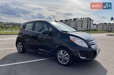 Хэтчбек Chevrolet Spark 2015 в 