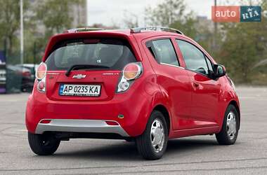 Хэтчбек Chevrolet Spark 2010 в 