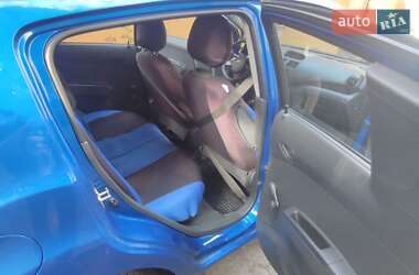 Хетчбек Chevrolet Spark 2010 в 