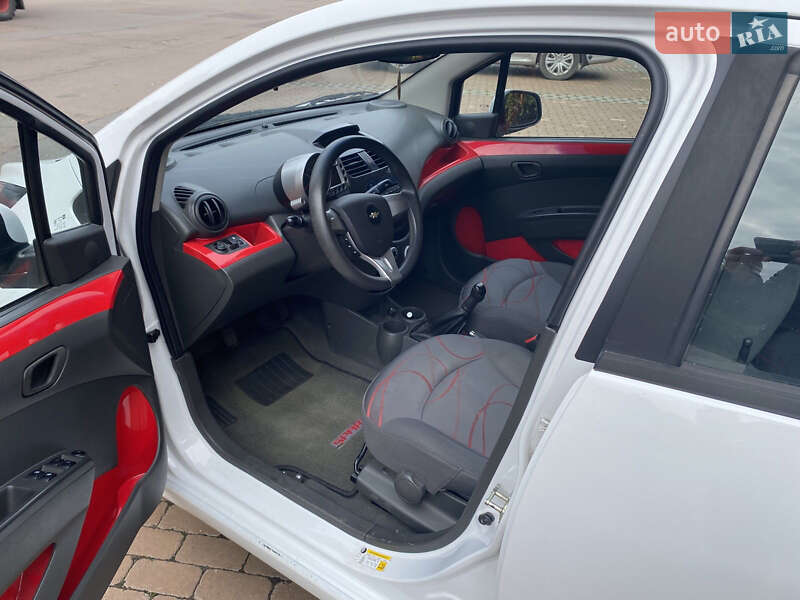 Хэтчбек Chevrolet Spark 2010 в Киеве фото 4 Хэтчбек Chevrolet Spark 2010 в Киеве