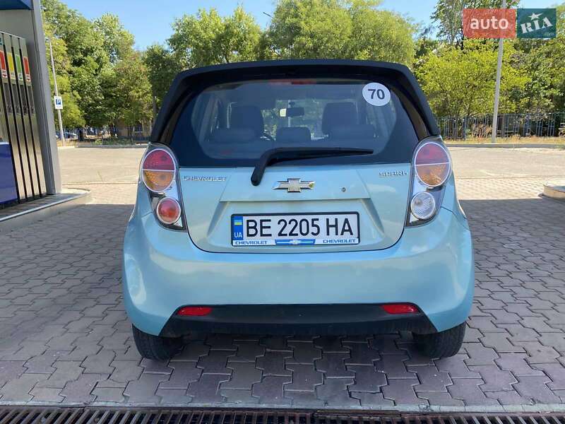 Хетчбек Chevrolet Spark 2010 в Миколаєві