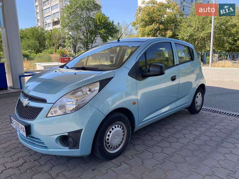 Хетчбек Chevrolet Spark 2010 в Миколаєві