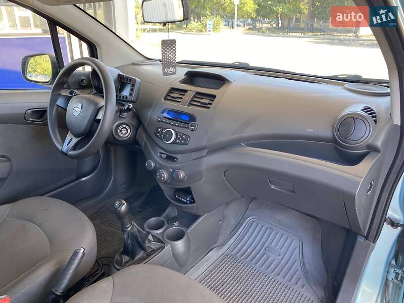 Хетчбек Chevrolet Spark 2010 в Миколаєві
