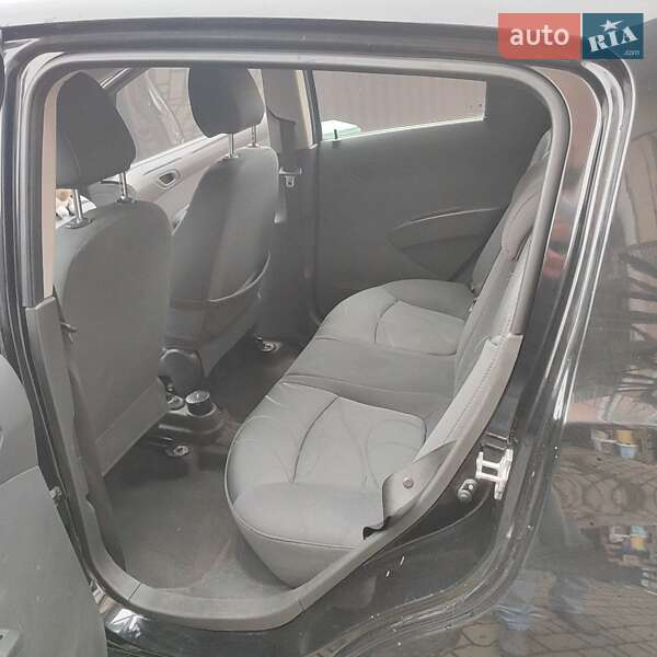 Хетчбек Chevrolet Spark 2012 в Києві фото 4 Хетчбек Chevrolet Spark 2012 в Києві