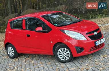 Хетчбек Chevrolet Spark 2011 в Львові