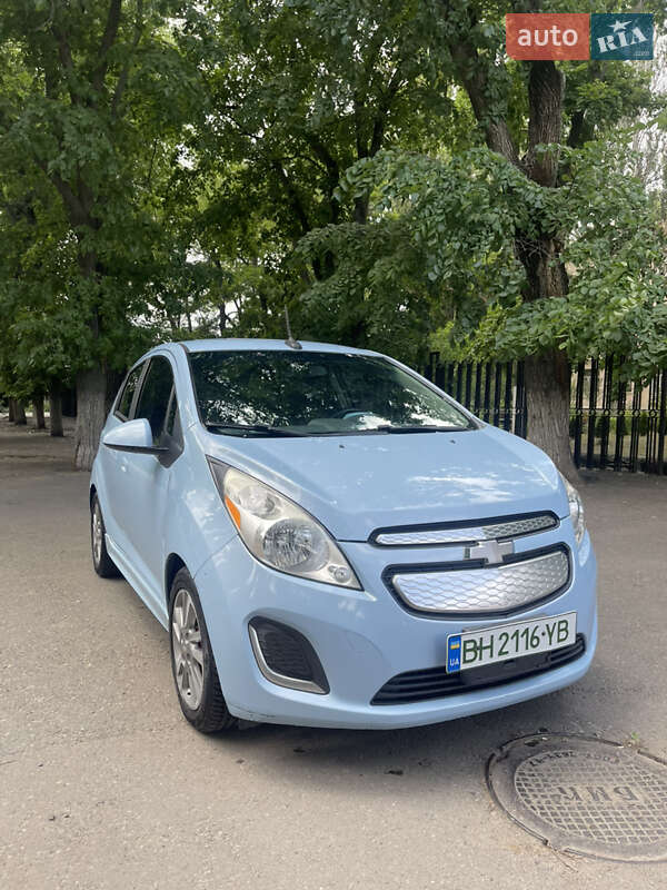 Хэтчбек Chevrolet Spark 2013 в Одессе
