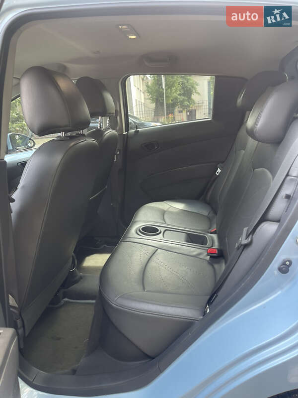 Хэтчбек Chevrolet Spark 2013 в Одессе