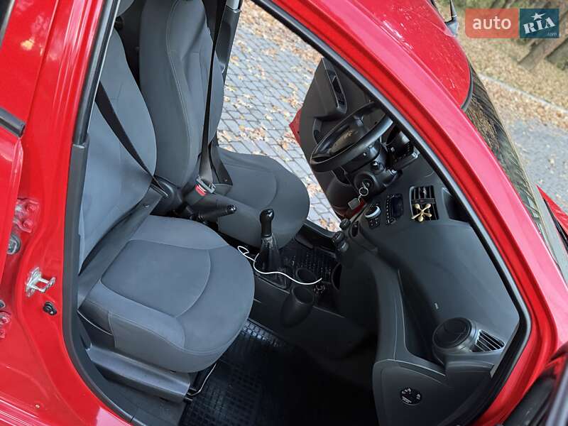 Хэтчбек Chevrolet Spark 2011 в Львове фото 46 Хэтчбек Chevrolet Spark 2011 в Львове