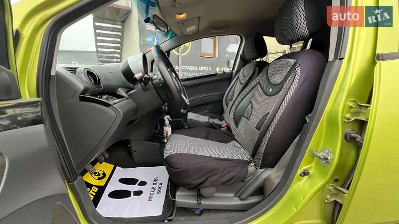 Хэтчбек Chevrolet Spark 2010 в Стрые