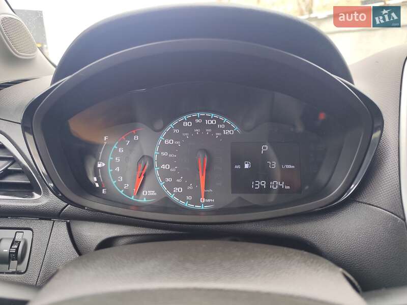 Хэтчбек Chevrolet Spark 2016 в Киеве