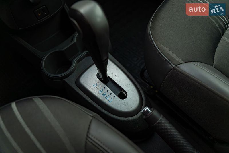 Хэтчбек Chevrolet Spark 2014 в Киеве