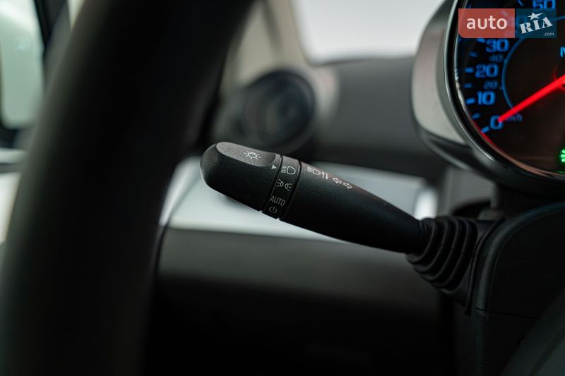 Хэтчбек Chevrolet Spark 2014 в Киеве