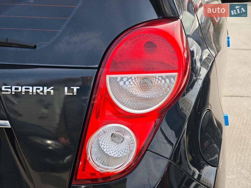 Хэтчбек Chevrolet Spark 2014 в Харькове