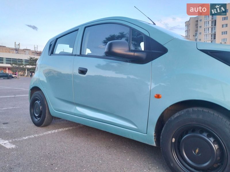 Хэтчбек Chevrolet Spark 2010 в Николаеве