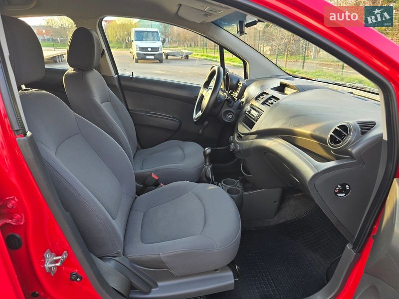 Хэтчбек Chevrolet Spark 2012 в Хмельницком