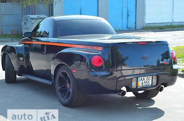 Кабриолет Chevrolet SSR 2004 в 