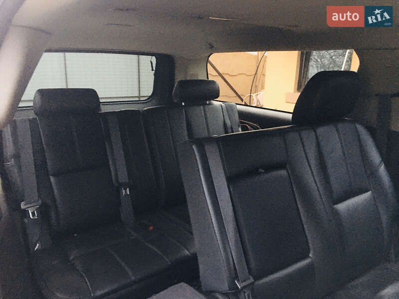 Внедорожник / Кроссовер Chevrolet Suburban 2012 в Борисполе
