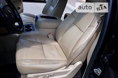 Позашляховик / Кросовер Chevrolet Suburban 2007 в 