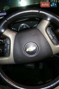 Позашляховик / Кросовер Chevrolet Suburban 2012 в Одесі