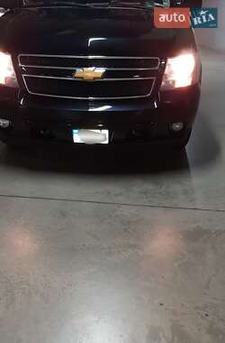 Позашляховик / Кросовер Chevrolet Suburban 2012 в Одесі