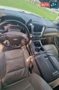 Внедорожник / Кроссовер Chevrolet Suburban 2017 в Киеве
