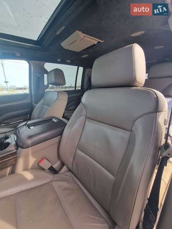 Внедорожник / Кроссовер Chevrolet Suburban 2017 в Киеве фото 46 Внедорожник / Кроссовер Chevrolet Suburban 2017 в Киеве