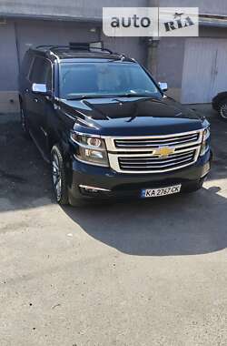 Внедорожник / Кроссовер Chevrolet Suburban 2015 в Киеве