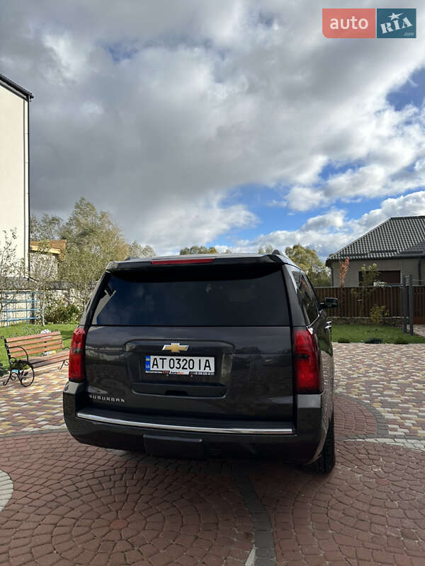 Внедорожник / Кроссовер Chevrolet Suburban 2015 в Калуше