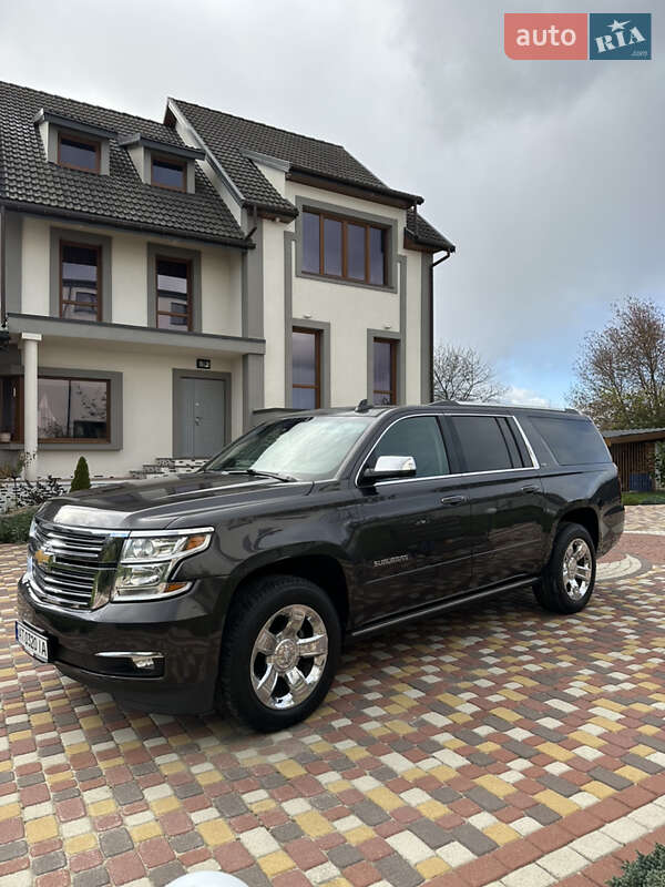 Внедорожник / Кроссовер Chevrolet Suburban 2015 в Калуше