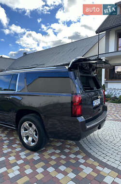 Внедорожник / Кроссовер Chevrolet Suburban 2015 в Калуше