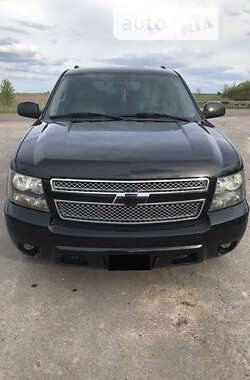 Позашляховик / Кросовер Chevrolet Suburban 2006 в Сарнах