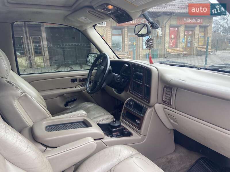 Позашляховик / Кросовер Chevrolet Suburban 2003 в Новоукраїнці