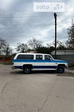 Позашляховик / Кросовер Chevrolet Suburban 1985 в Львові