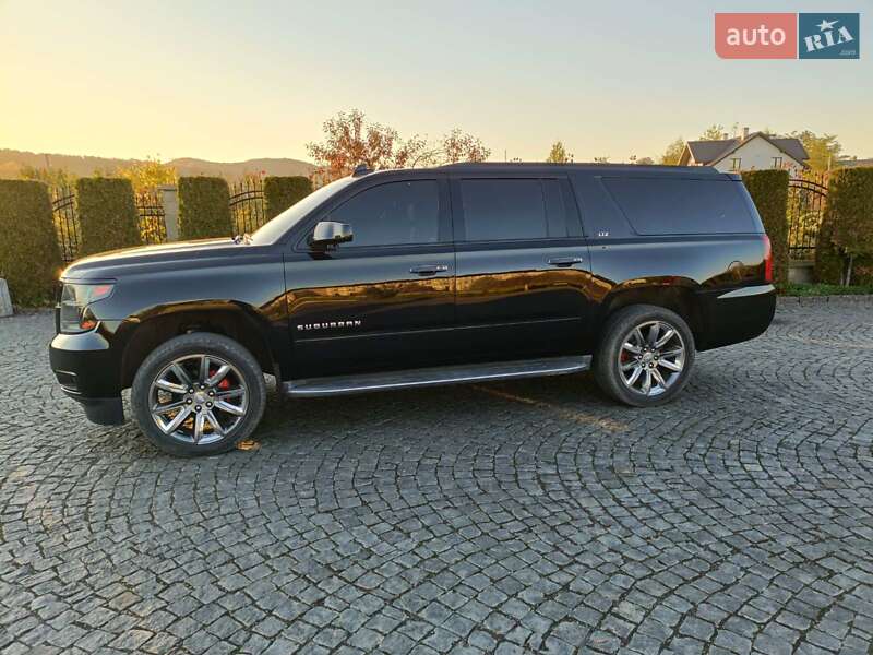 Позашляховик / Кросовер Chevrolet Suburban 2015 в Львові